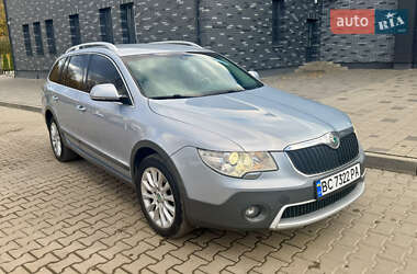 Универсал Skoda Superb 2012 в Бориславе