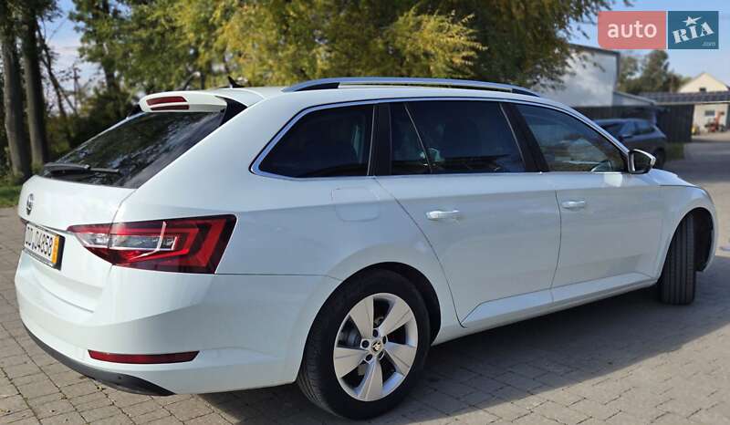 Универсал Skoda Superb 2016 в Бучаче