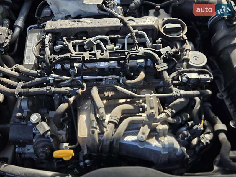 Универсал Skoda Superb 2016 в Бучаче