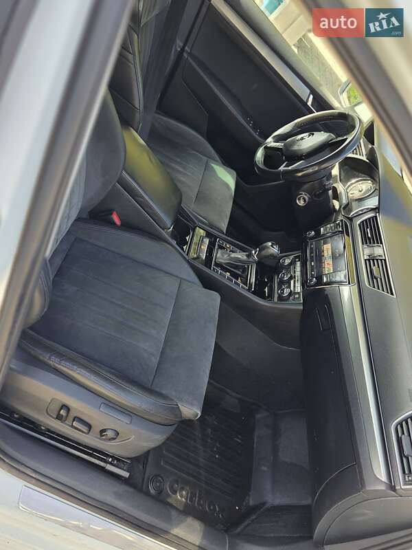 Универсал Skoda Superb 2016 в Бучаче