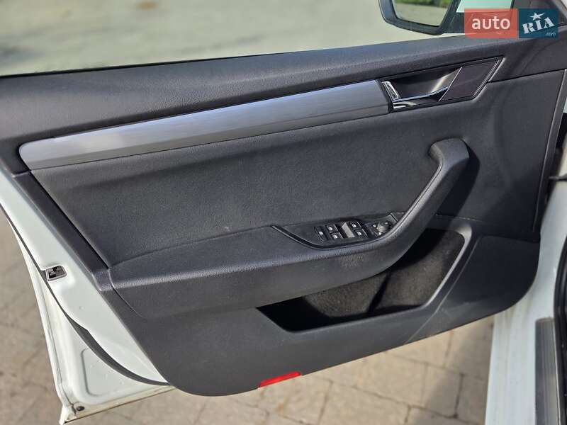 Универсал Skoda Superb 2016 в Бучаче