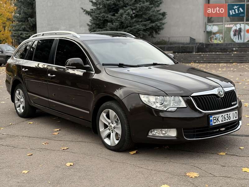Универсал Skoda Superb 2012 в Ровно фото 15 Универсал Skoda Superb 2012 в Ровно