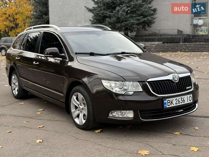 Универсал Skoda Superb 2012 в Ровно фото 14 Универсал Skoda Superb 2012 в Ровно