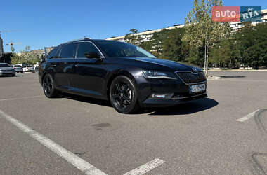 Універсал Skoda Superb 2015 в  фото 11 Універсал Skoda Superb 2015 в