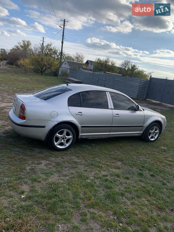 Ліфтбек Skoda Superb 2006 в Дніпрі