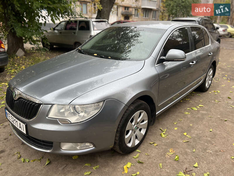 Skoda Superb 2011 Skoda Superb 2011