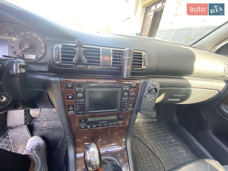 Лифтбек Skoda Superb 2003 в Нереснице