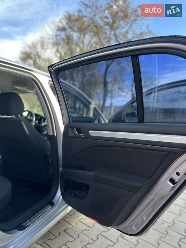 Лифтбек Skoda Superb 2013 в Черновцах