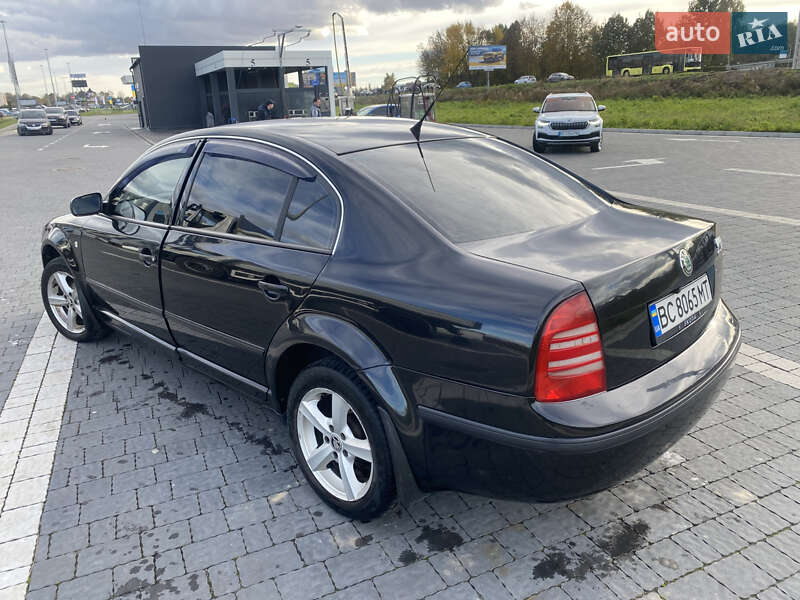 Лифтбек Skoda Superb 2006 в Львове