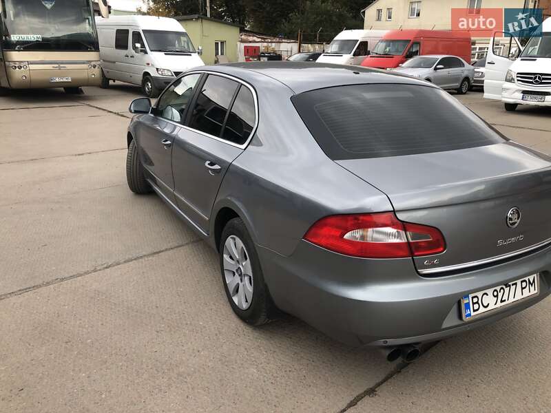 Ліфтбек Skoda Superb 2012 в Львові