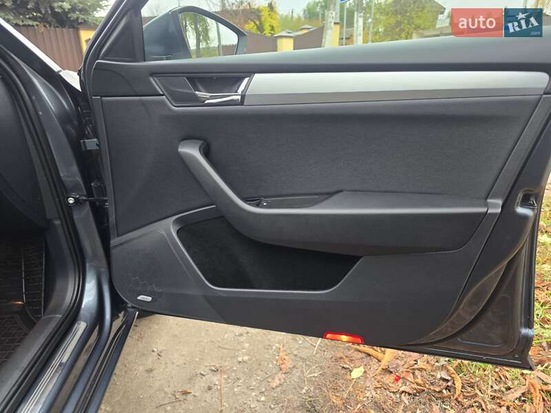 Універсал Skoda Superb 2015 в Києві фото 38 Універсал Skoda Superb 2015 в Києві