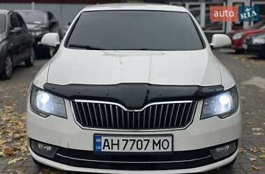 Лифтбек Skoda Superb 2013 в 