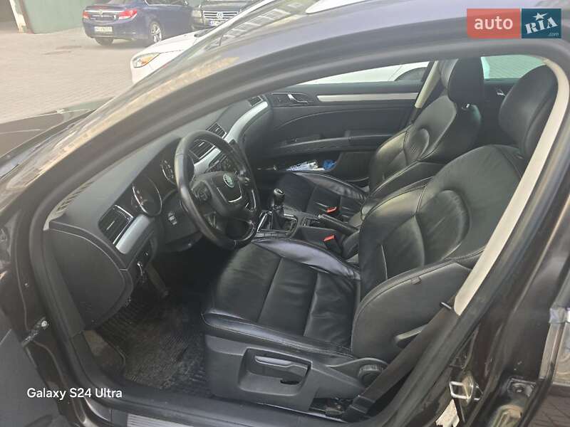 Універсал Skoda Superb 2012 в Івано-Франківську