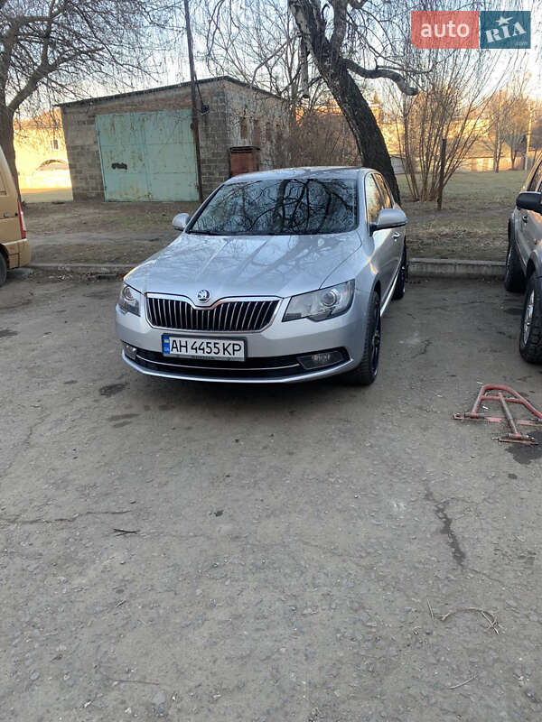 Лифтбек Skoda Superb 2013 в Славянске
