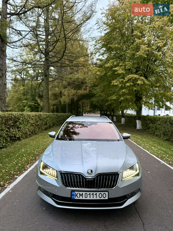 Универсал Skoda Superb 2016 в Звягеле фото 11 Универсал Skoda Superb 2016 в Звягеле