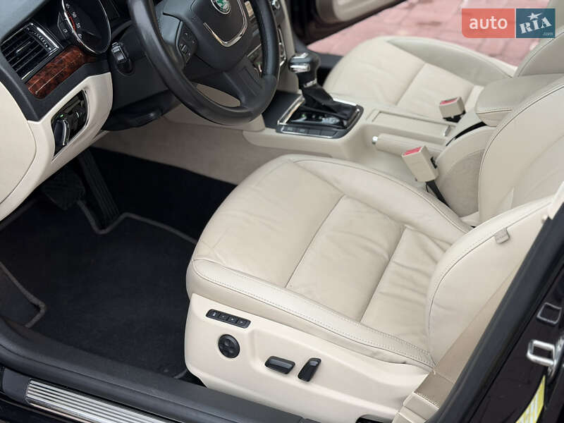 Універсал Skoda Superb 2012 в Рівному