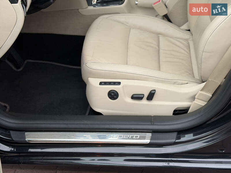 Універсал Skoda Superb 2012 в Рівному