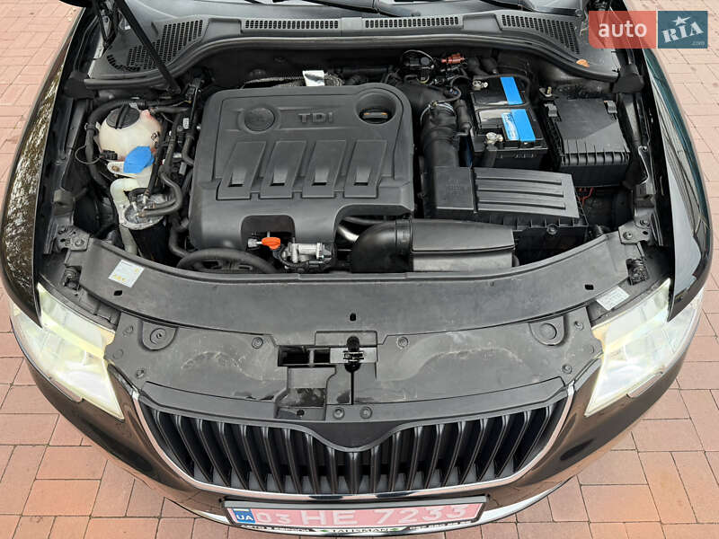 Універсал Skoda Superb 2012 в Рівному