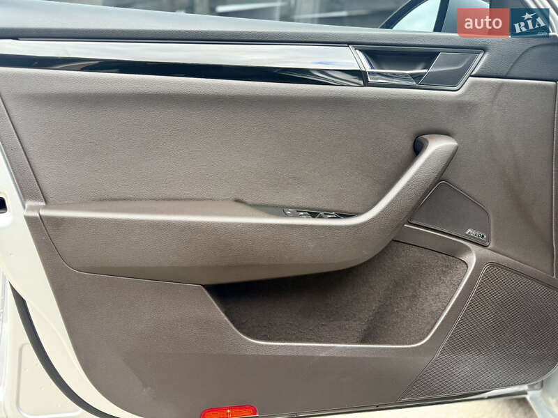Универсал Skoda Superb 2016 в Звягеле фото 29 Универсал Skoda Superb 2016 в Звягеле