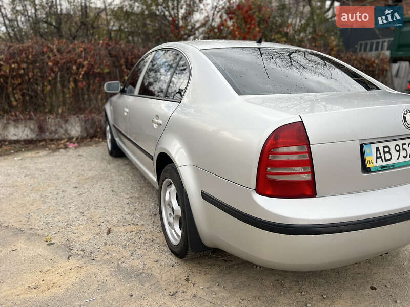 Ліфтбек Skoda Superb 2004 в Вінниці