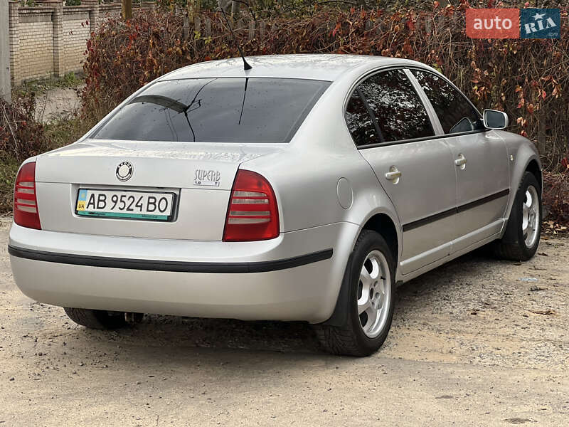 Ліфтбек Skoda Superb 2004 в Вінниці