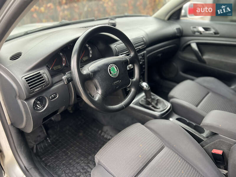 Ліфтбек Skoda Superb 2004 в Вінниці