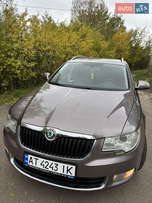 Универсал Skoda Superb 2010 в Ивано-Франковске