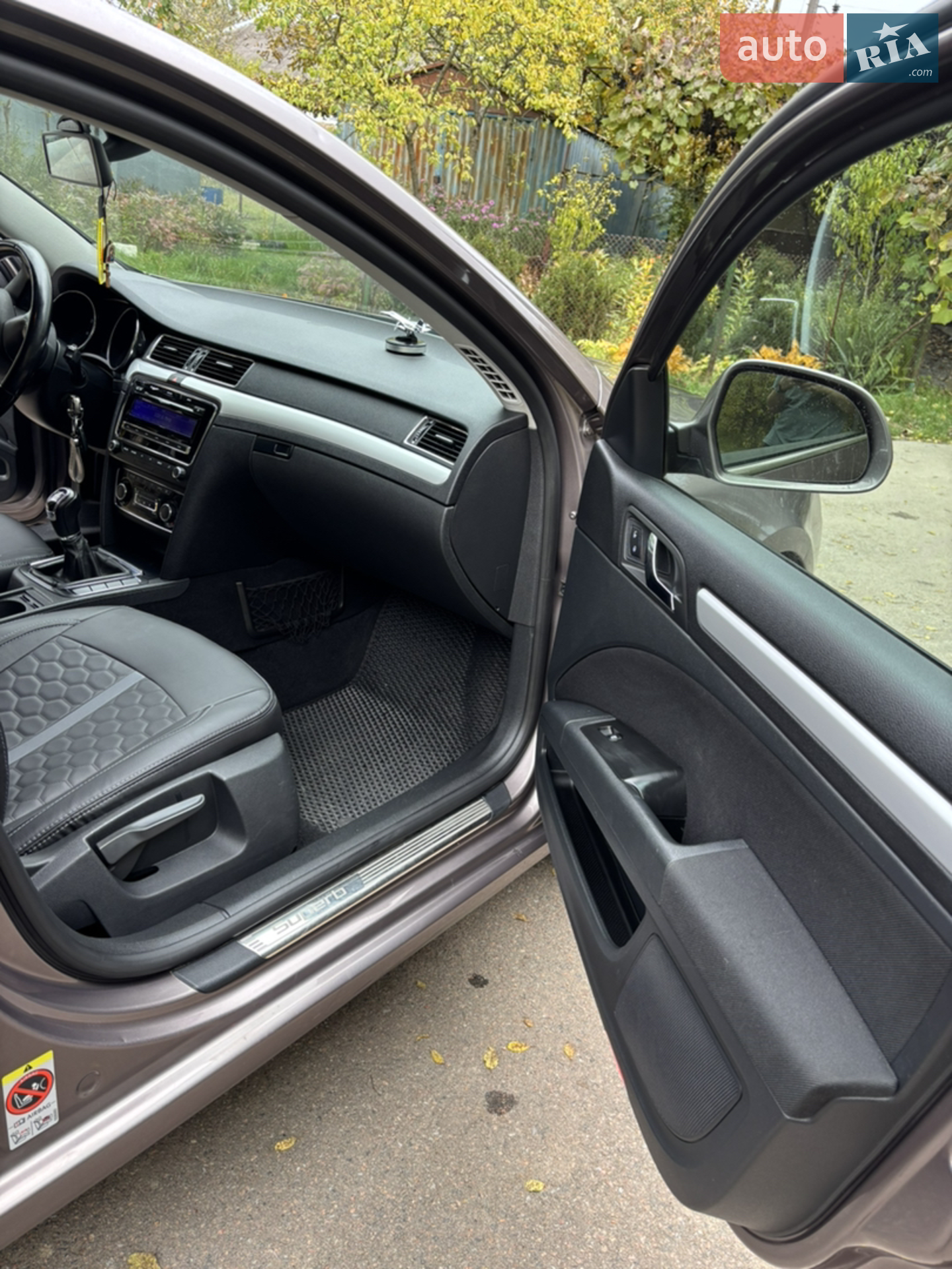 2010 Skoda Superb - мініатюра 13