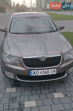 Лифтбек Skoda Superb 2012 в Ужгороде