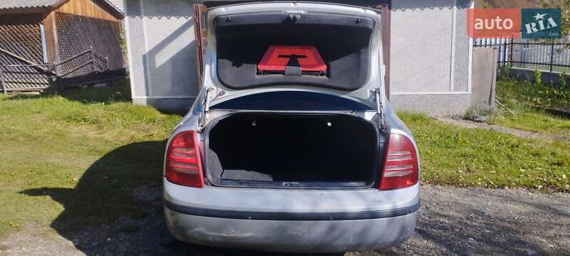 Лифтбек Skoda Superb 2002 в Верховине фото 5 Лифтбек Skoda Superb 2002 в Верховине