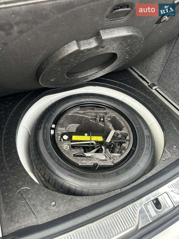 Универсал Skoda Superb 2012 в Ровно фото 7 Универсал Skoda Superb 2012 в Ровно