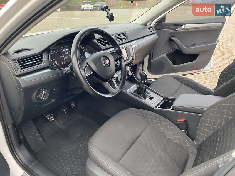 Лифтбек Skoda Superb 2016 в Виннице фото 36 Лифтбек Skoda Superb 2016 в Виннице