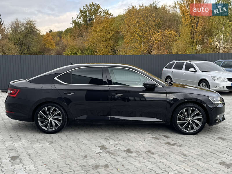 Лифтбек Skoda Superb 2016 в Мукачево