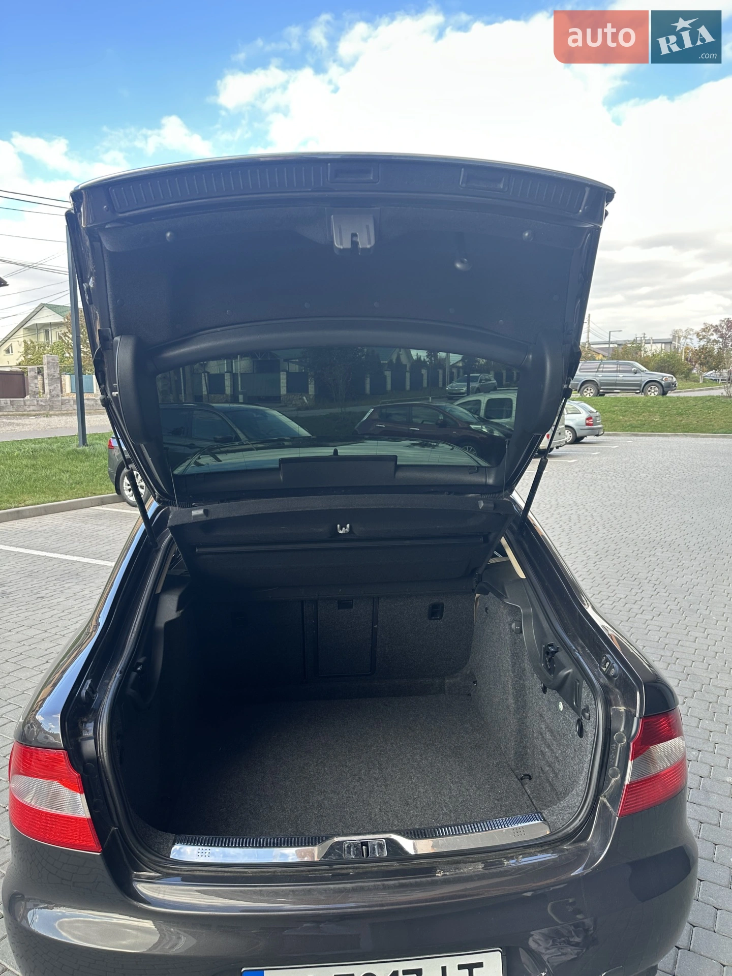 2011 Skoda Superb - мініатюра 6