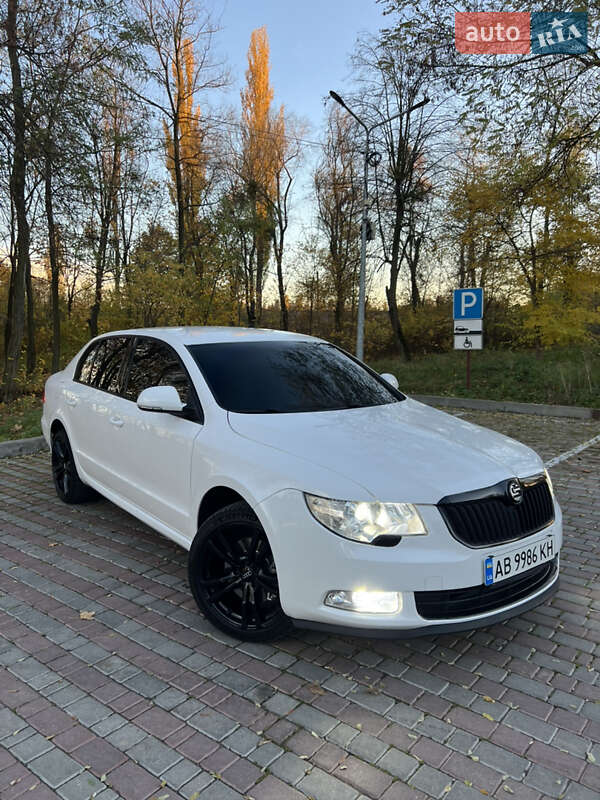 Skoda Superb 2011
