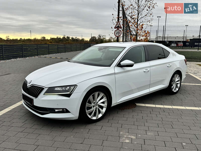 Лифтбек Skoda Superb 2017 в Мукачево