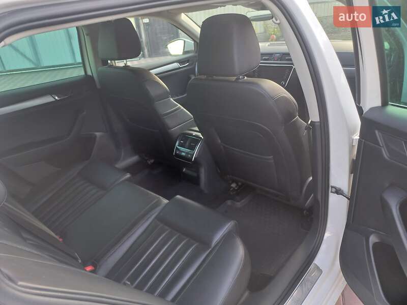 Универсал Skoda Superb 2019 в Днепре