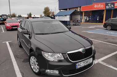 Лифтбек Skoda Superb 2011 в Луцке