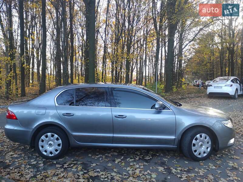 Лифтбек Skoda Superb 2009 в Виннице