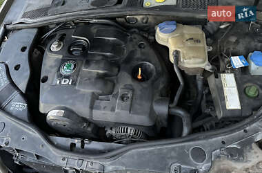 Лифтбек Skoda Superb 2003 в Брошневе-Осаде