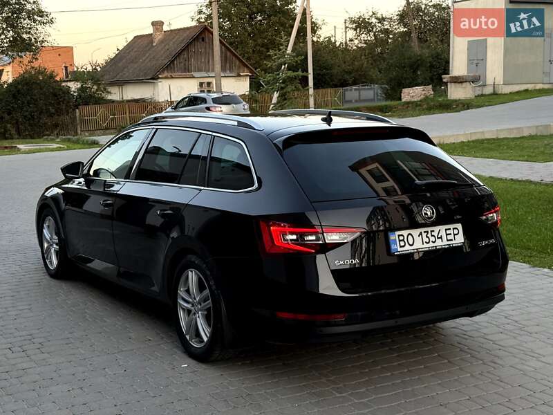 Универсал Skoda Superb 2016 в Чорткове