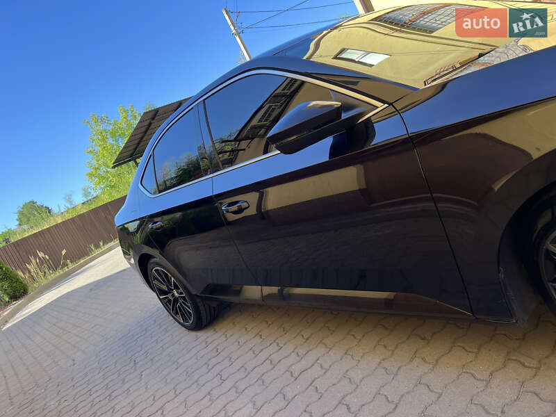 Ліфтбек Skoda Superb 2017 в Дрогобичі