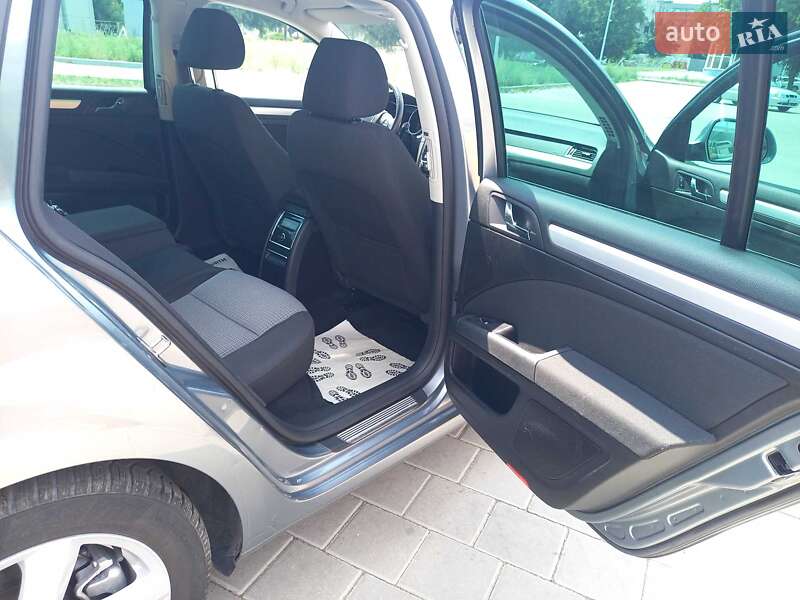 Универсал Skoda Superb 2011 в Черкассах фото 10 Универсал Skoda Superb 2011 в Черкассах