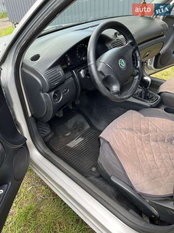 Лифтбек Skoda Superb 2006 в Василькове