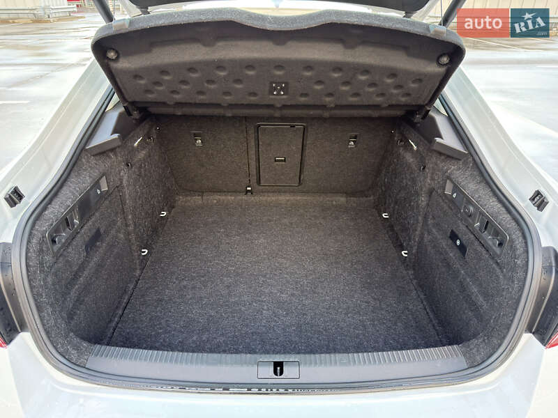 Ліфтбек Skoda Superb 2022 в Києві