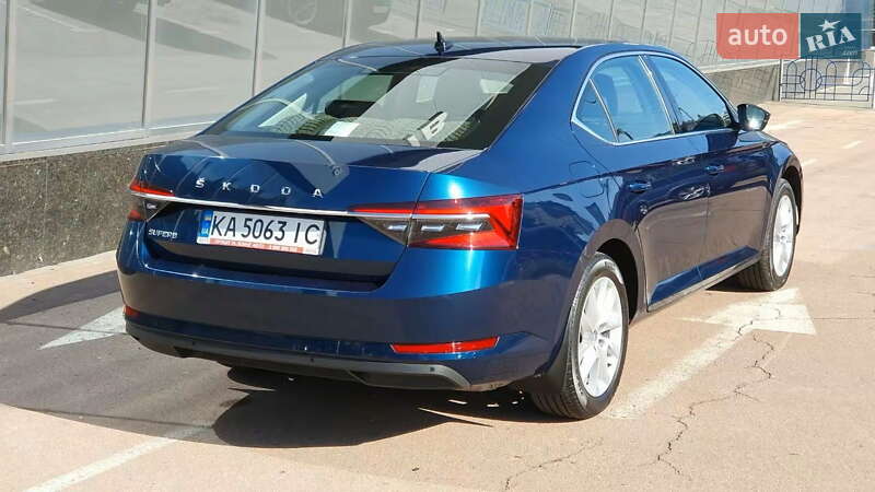 Лифтбек Skoda Superb 2021 в Киеве