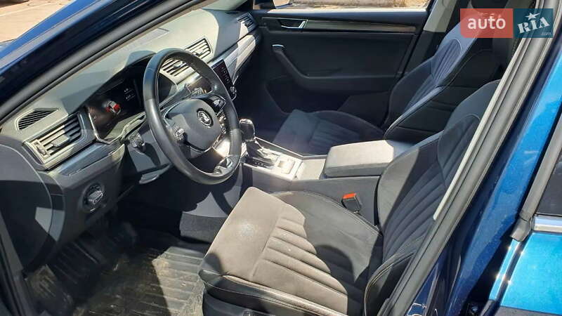 Лифтбек Skoda Superb 2021 в Киеве