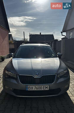 Універсал Skoda Superb 2015 в Шепетівці