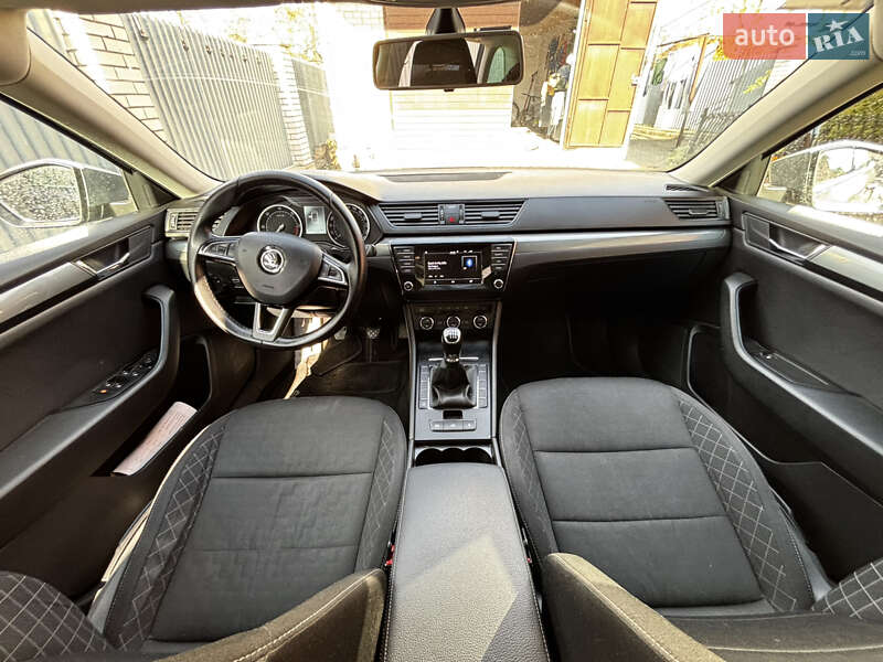 Универсал Skoda Superb 2015 в Шепетовке