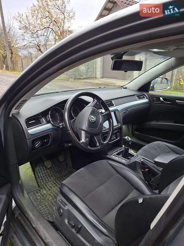 Лифтбек Skoda Superb 2009 в Иршаве